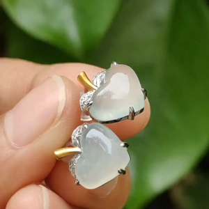 Heart Shape Icy Translucent Natural Type A Jadeite Jade Cabochons design as Apple shape with 18k stud earrings certificate weighs 2.65 grams (18k06)