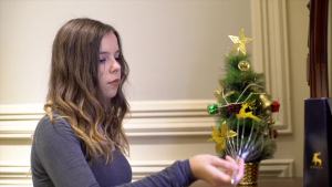 USAGA 28 Fingers Head Scratcher Head Massager Scalp Massager Head Whisk Massager Wire Massager for Head Hair Body Massage and Stress Relax (Black)