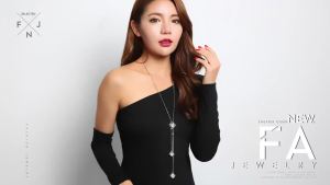 Women Pendant Necklaces Hollow Leaves Flower Crystal Sweater Chain Crystal Long  Tassel Necklace Accessories