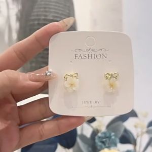 Anting Titanium Korea Perempuan Dewasa Bentuk Pita Bunga Aksesoris Lucu Gaya Elegant ANT107 NOMIDE