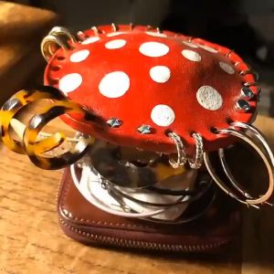 Dekorasi Desktop Dekorasi Resin Tempat Anting Jamur Tempat Anting Jamur 26 Lubang