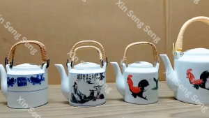 Vintage Porcelain Hengda Huang Chinese Teapot With Double Straw Handles 复古瓷器恒达皇中国茶壶双把手设计