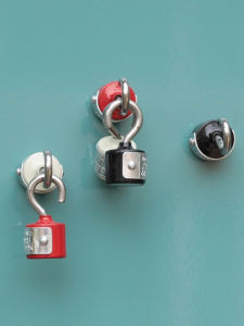 Zero Choice Japan Dulton Magnet Hook Household Creative round Wall Hanging Punch-Free Storage Magnet Magnetic