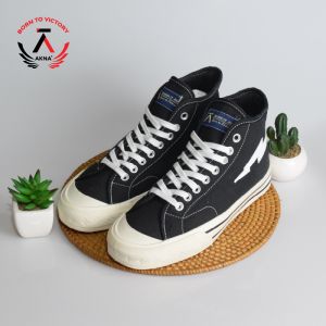 Sepatu Sneakers Pria Wanita Terbaru 2023: Gaya Sekolah & Casual