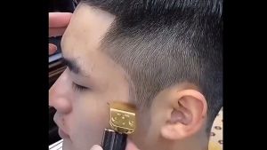 ปัตตาเลี่ยนตัดผม ปัตตาเลี่ยนไร้สาย ปัตตาเลี่ยนไฟฟ้า LCD เสียงเงียบ เครื่องโกนหนวด แบบที่ตัดผม ชาย Cordless Hair Clipper