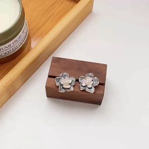 S925 silver needle French retro flower femininity simple enamel pearl  high-end ear clip earrings
