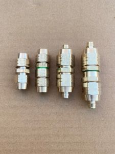 พนักงานบริการอุปกรณ์การเกษตร ท่อฉีดยาแบบไม่ต้องกดแรงดัน ท่อฉีดยาแรงดันสูง ซ่อมแซมฉุกเฉิน หัวเชื่อมทองแดงบริสุทธิ์ ท่อยาง