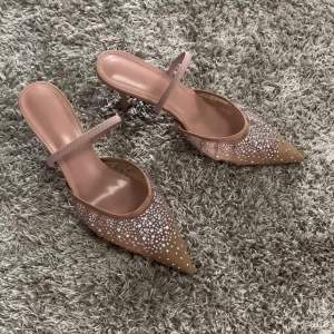 New Summer Womens Sandals Rhinestone Bright Mesh High Heels Footwear Elegant Slingback Pointed Slip on Party Lady Pumps Shoes