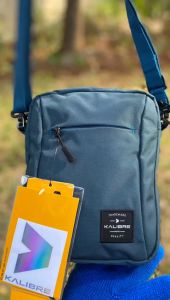 Tas Selempang Kalibre Faust 1L Travel Pouch 921886403 Navy tas pria tas wanita