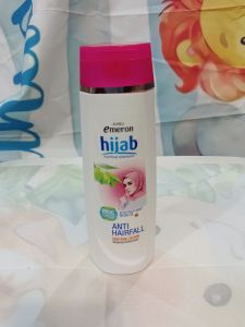 Shampoo Emeron isi 170 ml Shampoo Anti Dandruff Rambut