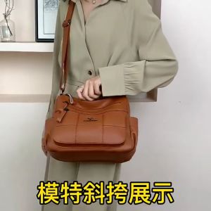 HARGA PROMO PRODUK BARU COD Tas Selempang Wanita 2024 Baru Wanita Tas Bahu Kulit Lembut Tas Tangan Mewah Tas Wanita Tas Tangan Desainer Mewah Dompet Tas Wanita Tren 2024 Kantung Tali Bahu untuk Wanita Kualitas Tinggi Kantung Kurir Tas Jinjing Bermerek