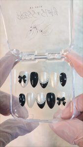 Arias Handmade Press-on Nails | * MIDNIGHT BOWS *