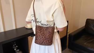 New Women Small Shoulder Bag Korean Minimalist Maillard Suede Crossbody Bag Retro Leopard Print Mini Bucket Bag