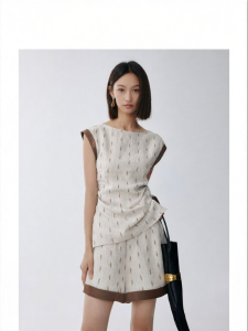 SUSHE | Printed One-Shoulder Diagonal Cut Border Waistband Casual Chic Style Short Suit