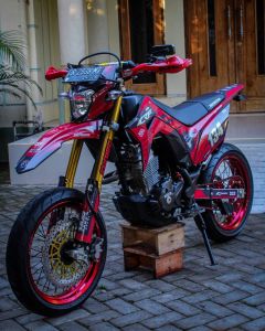 DECAL FULL BODY CRF MERAH MERONA KOMBINASI NOMOR BAHAN KARBON BEBAS REQUEST