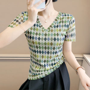 YIMEI เสื้อลายตาข่ายแขนสั้นพิมพ์ลายลายตาข่ายสูง2025ฤดูร้อนแฟชั่นเข้ารูปพอดีเสื้อยืดคอวีและมีสไตล์ย้อนยุค