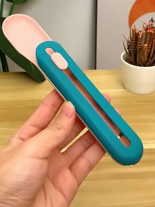 its 🛒 ช้อนป้อน ขนมแมวเลีย ไม่เลอะมือ ช้อนป้อนอาหาร ขนมแมว ที่บีบ แมวเลีย ที่ป้อนขนมแมวเลีย