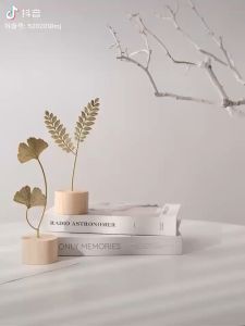 Leaf Sculpture Leaf Statue Leaf Figurine Decorative Artwork Abstract Sculpture Ornament for Living Room Cafe Home Shelf Table