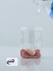 Laoguanjia pipeline unclogger strongly dissolves oil stains in the kitchen Deodorization toilet 300g老管家管道疏通剂