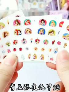 Pelekat Kuku 卡通夜光指甲贴 Nail Stickers Glow In The Dark 儿童可爱美甲贴纸自粘防水持久 Cute Cartoon Nail Art Waterproof