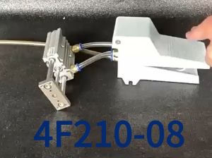 4F210-08 Pneumatic pedal valve switch cylinder control reversing foot operated valve with 6 8 10mm outer diameter air pipe connector