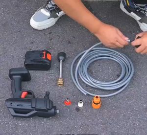 Máy rửa xe tạo bọt tuyết cầm tay máy xịt tăng áp đa năng nhiều vòi -Kèm 2PIN và phụ kiện