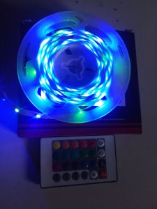LED Strip Light Combo 12VOLT SMD3528/5050 dengan Remote Kontrol Lampu Dekorasi Berwarna Biru dan Hijau untuk Instalasi dan Aksesoris Lampu.