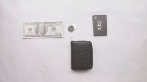 ผู้ถือบัตรป้องกัน RFID กระเป๋าเงินบัตรเครดิต RFID การปิดกั้นกระเป๋าสตางค์ซิป ผู้ถือบัตรหนัง PU ป้องกันการโจรกรรมความจุขนาดใหญ่ กระเป๋าใส่บัตรประจำตัวผู้หญิงผู้ชาย กระเป๋าใส่เหรียญ RFID Protection Card Holder Credit Card Wallet RFID Blocking Zipper W