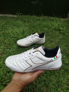 sepatu futsal size 383940414243(sol sudah dijahit keliling)