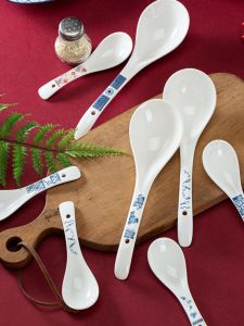 Large Ceramic Soup Spoon Long Handle for Home Use Porcelain Soup Ladle Kitchen Utensils Porridge Spoon Creative Soup Spoon