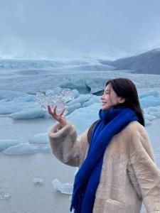 Classy Pure Color Klein Blue Mohair Scarf Womens Winter Heattech Thickened Scarf Changbai Mountain Snow Atmosphere