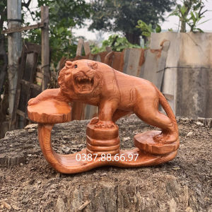Tượng con hổ linh vật tuổi dần dài 15 20cm chất liệu gỗ hương cực đẹp