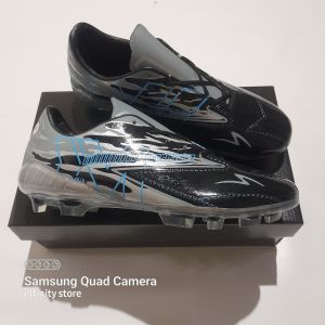 sepatu bola specss lightspeed mark klok MK abu hitam