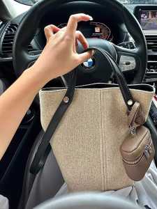 Linen Bucket Bag Womens Shoulder Handbag Commuter Retro Style Versatile Underarm Bag Large Capacity Water Bucket Bag