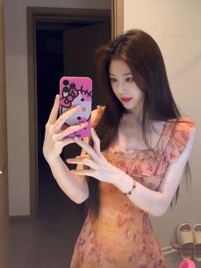 Váy Midi Chữ a Tay Ngắn Họa Tiết Hoa Phong Cách Pháp Gợi Cảm Cạp Cao Ôm Sát Cơ Thể Cho Nữ Mùa Hè 2024