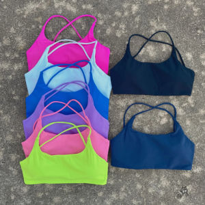 สีทึบแน่นการฝึกอบรมที่ครอบคลุมผู้หญิงฟิตเนส Bra Cross กลับชุดชั้นในโยคะกีฬา Top Hollow กลับ Push Up หน้าอก Pad