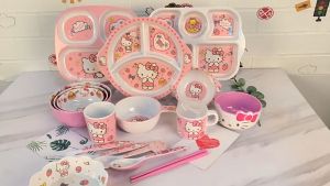 COMBO TÔ CHÉN MUỖNG HELLO KITTY