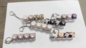 Cat Claw Keychain Key Ring Pendant Mobile Phone Backpack Pendant Desktop Accessories Fingertip Office Decompression Press Tools