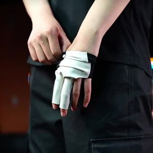 GOBYGO 1Pcs 3 Finger Billiard Gloves Breathable Non-Slip Snooker Pool Cue Gloves Professional Players Wear Resistant Men Women