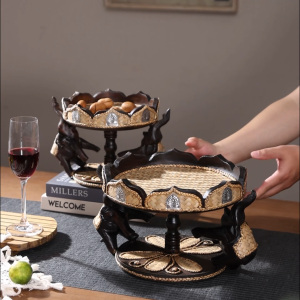 กระด้งผลไม้งาช้างสไตล์วินเทจ โต๊ะกลางแถวถักลายลูกไม้จานใส่ของว่าง ถั่ว และผลไม้ ของตกแต่งห้องนั่งเล่น