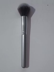 Silver Wooden Handle Blush Brush Large Powder Brush Contour Brush Quick Makeup Application Face Cosmetic Tools for Women