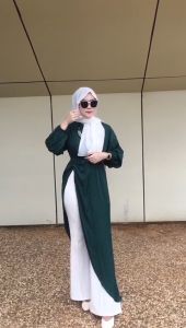 Desain Tunik Elegan & Baju Kondangan Wanita Terbaru