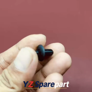 Kancing Klip Rivet Push Pengait Body Motor Yamaha Aerox 155 Nmax R15 V3 R25 Lexi Vixion Original