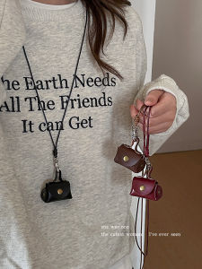 Retro Leather Earphone Sleeves & Women's Pendant Necklace: A Comprehensive Guide