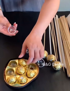 HEVEA 100pcs Mini Clear Transparent Chocolate Case Casing Box Holder Plastic Truffle Candy Packaging 巧克力托盖