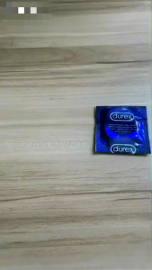 Invisible Extra Thin Extra Sensitive Lubricated Condoms 30s