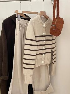 เกาหลี  คอกลมกระดุมเดียวลายถักเปิด คาร์ดิเกน ผู้หญิง ฤดูใบไม้ร่วง ฤดูหนาว ใหม่ Qiaoxiang Puyuan เสื้อสเวตเตอร์ เสื้อแจ็คเก็ต