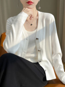 เสื้อคาร์ดิแกนถักคอวีสั้นผ้าขนสัตว์บางสำหรับผู้หญิง เสื้อคลุมผู้หญิง ฤดูใบไม้ผลิ 2024 แขนยาว ปกติ หลวม ไม่มีซิป ไม่มีกระดุม