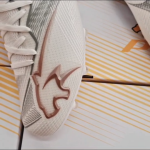 PAN รองเท้าฟุตซอล SUPER SONIC 2025 SELECT สีWHITE/ROSE GOLD ไซส์ 39-45 พร้อมส่ง 2290.- แท้💯