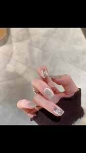 UONE เล็บเจลทรงยาวกลาง ไซส์ M S XS เล็ปปลอมสำเร็จรูปแบบใหม่ คุณภาพสูง เล็บปลอมเจลโดนเด่นทันสมัย